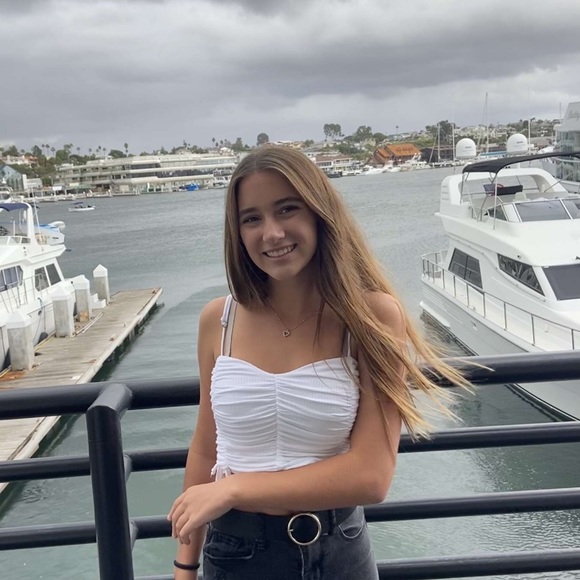 Meet your Posher, Addison - Picture 1 of 1